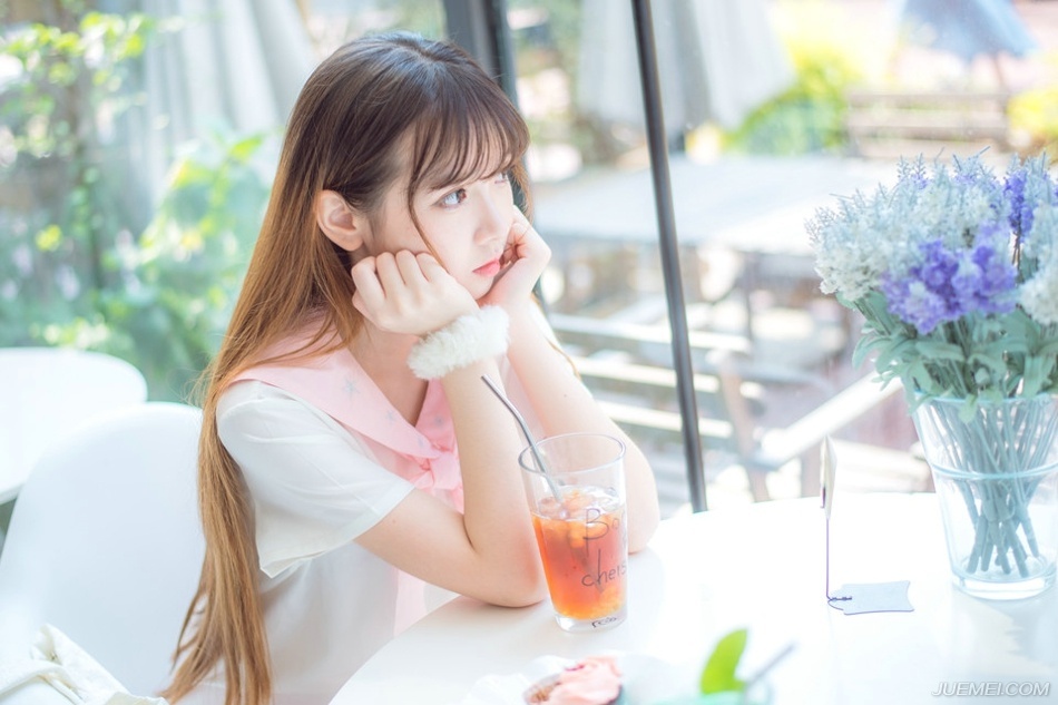“荒唐，周瑜私自毁盟在先，偷袭我军，乃咎由自取，如何能够怪到我们头上！？”陈到冷声道：“尔等今日无故攻伐江夏，才会为天下人耻笑。”